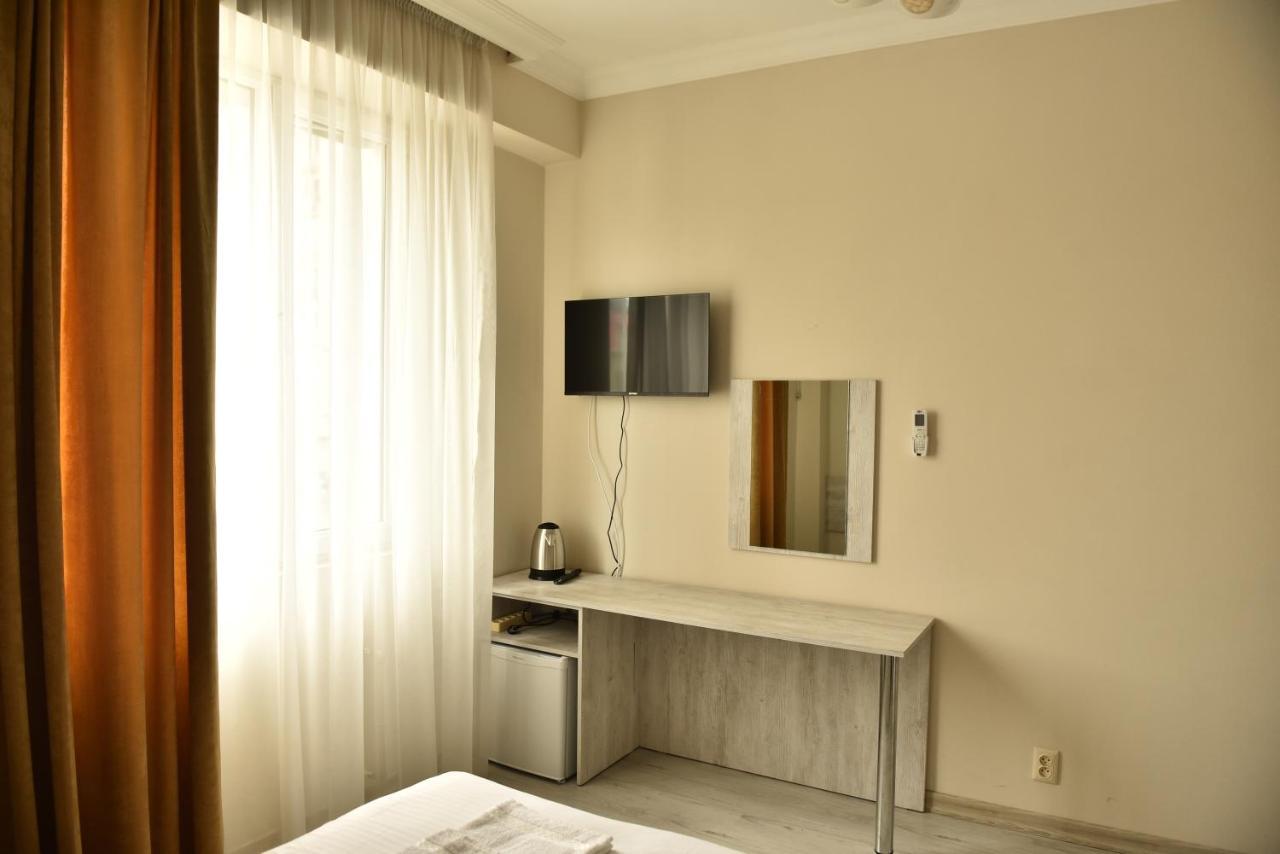 Prime Hotel Batumi Eksteriør billede
