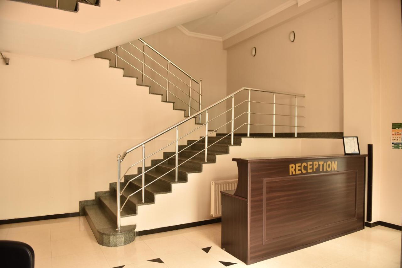 Prime Hotel Batumi Eksteriør billede